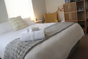 Baywatch Retreat Augusta - Room