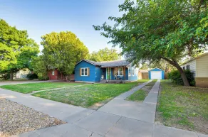 Chic Home ~ 2 Mi to TTU w/ Grill & Yard in Lubbock - Innenbereich