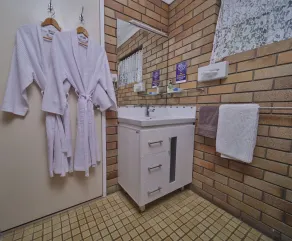 City View Motel - Bathroom