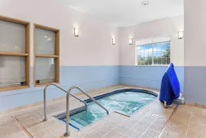 Comfort Suites Grayslake near Libertyville North - Piscine