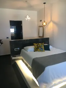 Caldera's Majesty - Room