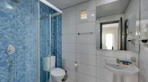 Ladonia Hotels Leo Beach Resort - Bathroom