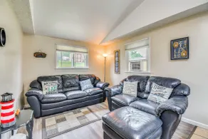 Waterfront Getaway: Sunroom, 2 Decks, Golf Course - Innvendig
