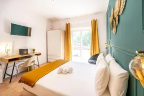 Goa Square Guesthouses by Lisbon with Sintra - Camera