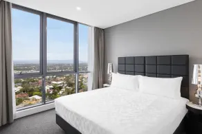 Meriton Suites Southport - Room