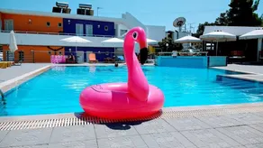 Mando Living -Faliraki - Piscina
