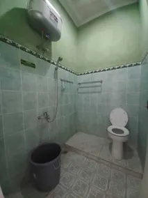 Rehat at Linggarjati - Kuningan - Badezimmer