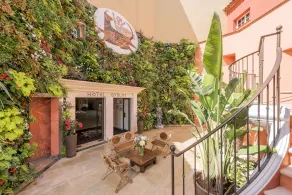 Hotel Byblos Saint-Tropez - Reception