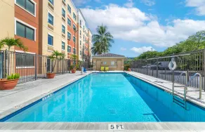 Extended Stay America Premier Suites - Miami - Airport - Doral - 25th Street - Piscine