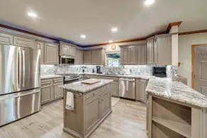 Tulsa Area Home w/ Sunroom: Near Parks & River! - Interiør