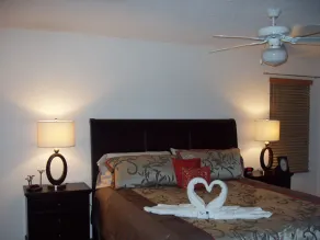 Your perfect family holiday! Private pool, Games Room, 12 Mins to Disney - Rom