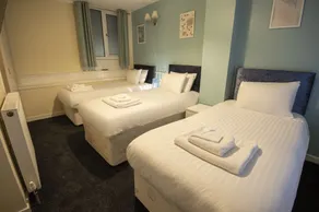 Irvine Riverside Guesthouse - Rom