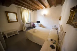 Hotel La Tavola Rotonda - Værelse