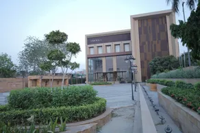 Clarks Inn Etawah - Piscina