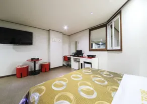M Hotel - Camera
