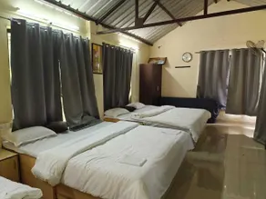 Rutuvan Resort Girivan - Room