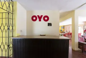 OYO Hotel Los Arcos - Recepção