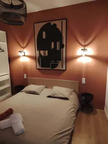 Le Bompard 50 m2 Villa Art Déco Plein centre avec jardin - Værelse
