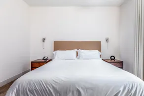 Stylish Private Beach Condo Hollywood - Room