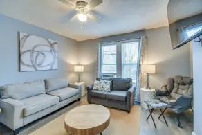 2 Mi to Dtwn Syracuse: Cozy Updated Apt! - Interiör
