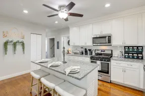 Hot Tub, Grill & Games! Family Getaway in St Louis - Interior
