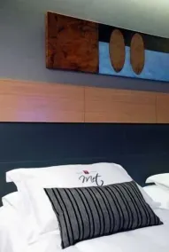 Met Hotel - Room