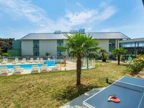 Hôtel Ibis Styles Bourges - Piscine
