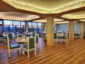 Hotel Pineview Shimla - Restaurant
