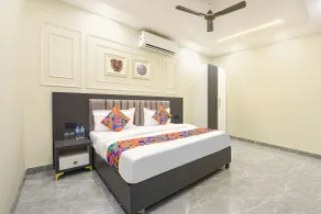 FabHotel Eminence Grand - Quarto