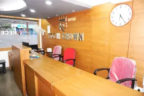 Hotel Kochi Crown - Vestíbulo