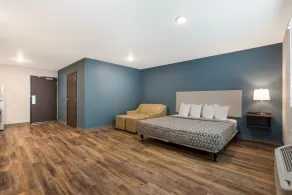 WoodSpring Suites Corona - Chambre