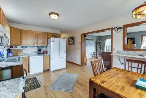 9-acre Riverfront Home in Milbridge w/ Deck & Yard - Innvendig
