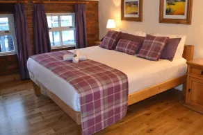 Walsh's Hotel and Apartments - Room