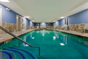 Holiday Inn Express Hotel & Suites Salina by IHG - Piscine