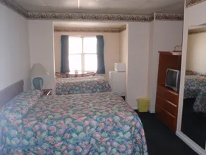 Majestic Hotel & Apartments - Room
