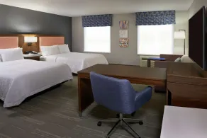 Hampton Inn & Suites by Hilton Montreal-Dorval - Chambre