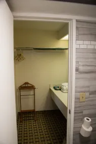 Cocomo Inn and Suites - Baño