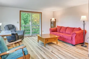 Dirt Road Digs - Quiet Home in Lakeville! - Innvendig