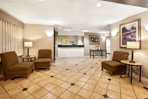La Quinta Inn by Wyndham Detroit Canton - Hall