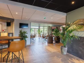 B&B HOTEL Clermont-Ferrand Nord Riom - Réception