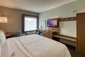 Holiday Inn Express & Suites - Charlotte - South End by IHG - Room