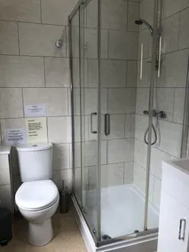 Queen Phillippa - Baño