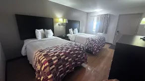 Red Roof Inn Anderson, IN - Chambre