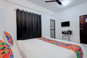 Goroomgo Crystal Bay Baga Goa - Zimmer