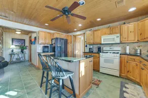 Big Bear Lake Retreat w/ 2 Homes Main/Beach Houses - Interiør