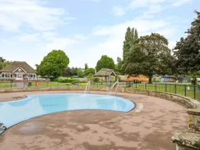 Castle View - Pool