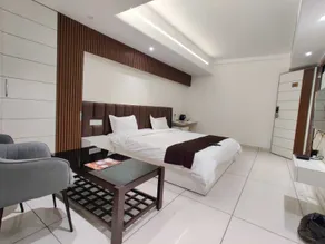 Hotel M K - Room