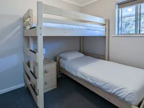 Arkana Motor Inn & Terrace Apartments - Room