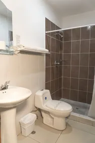Micro Hotel Rio de Piedras - Bathroom