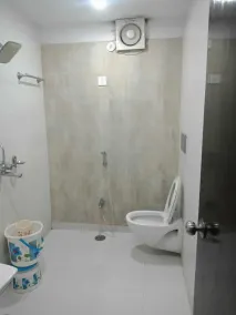 Hotel Mandakini Lush - Bathroom